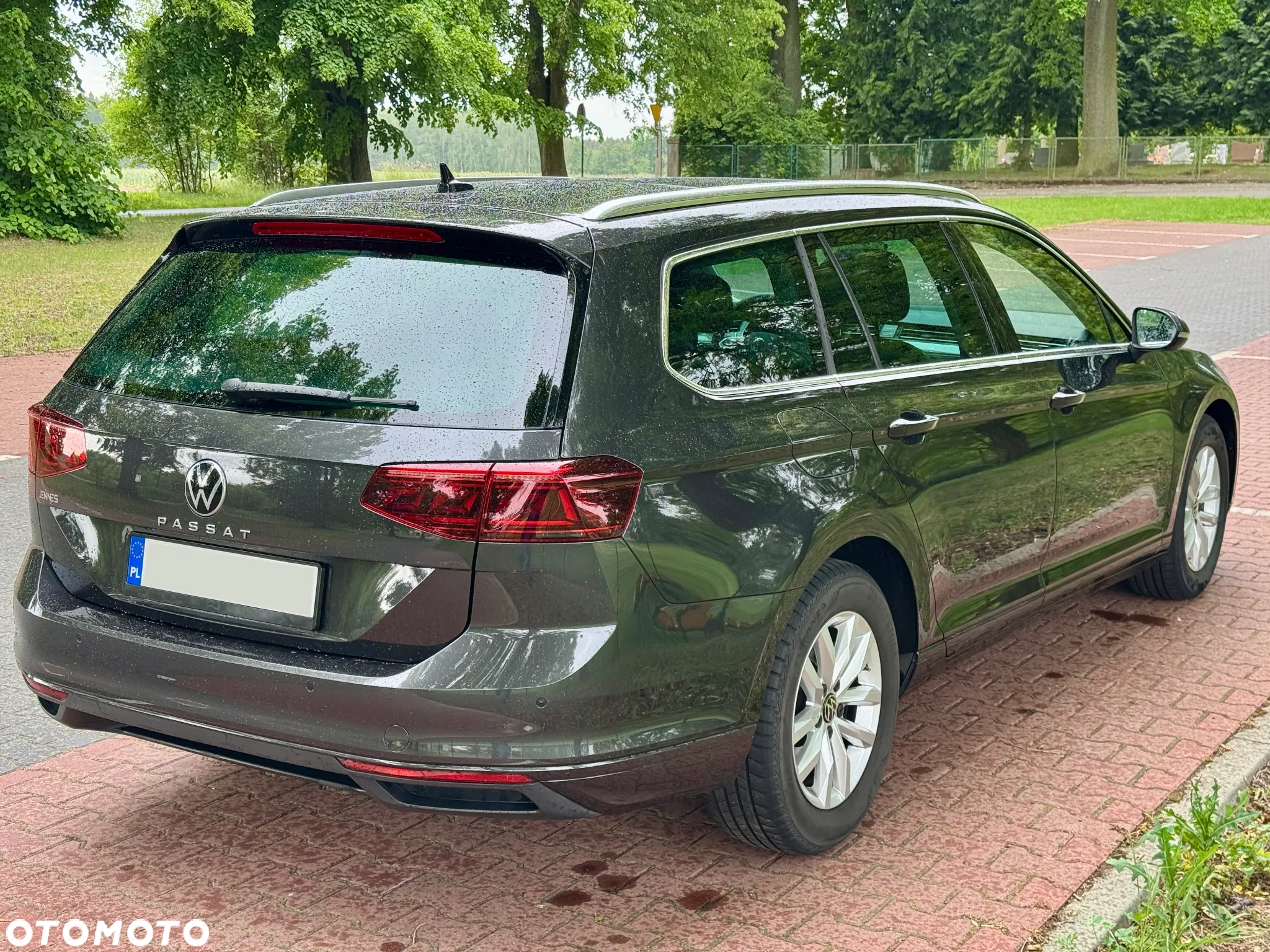Volkswagen Passat Variant 2.0 TDI SCR DSG Business - 13