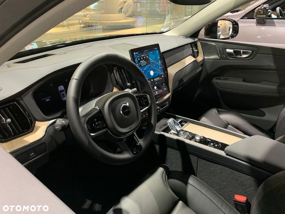 Volvo XC 60 B5 B AWD Ultra Bright - 3