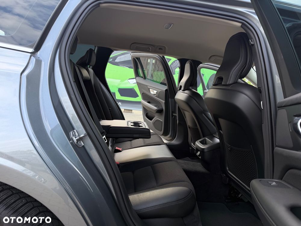 Volvo V60 D3 Geartronic Momentum Pro - 29