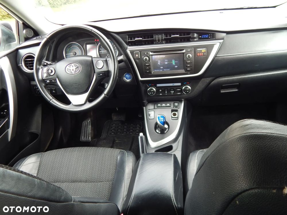 Toyota Auris 1.8 HSD Luna - 12