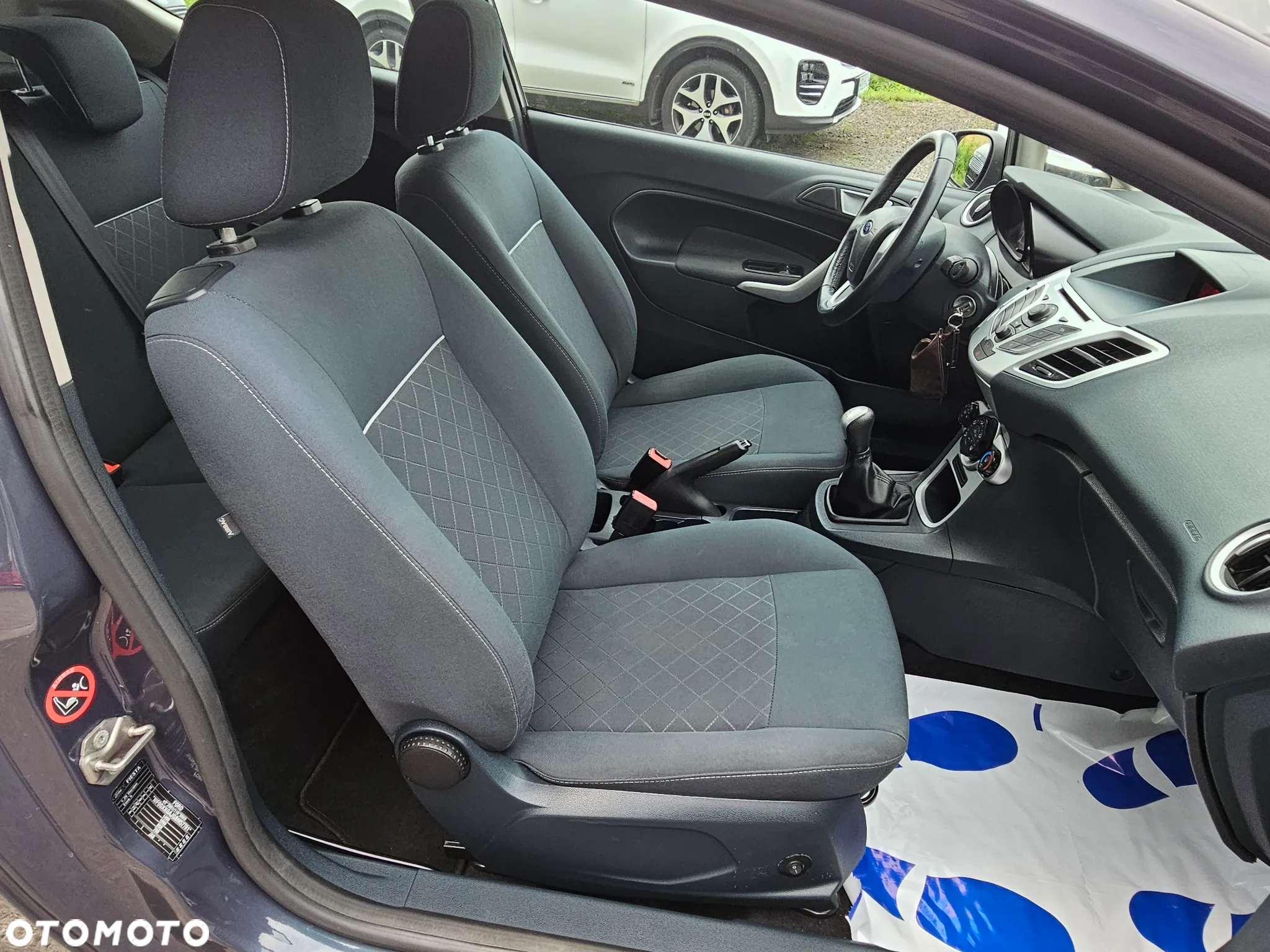 Ford Fiesta 1.25 Ambiente - 14