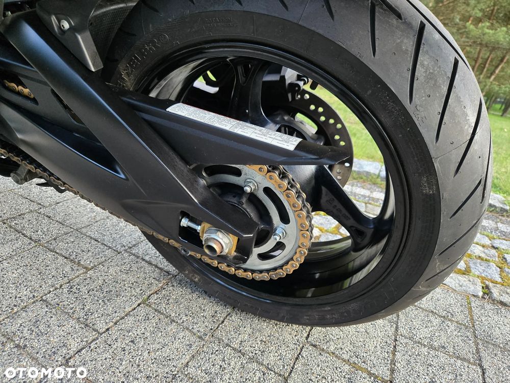 Suzuki GSX - 30