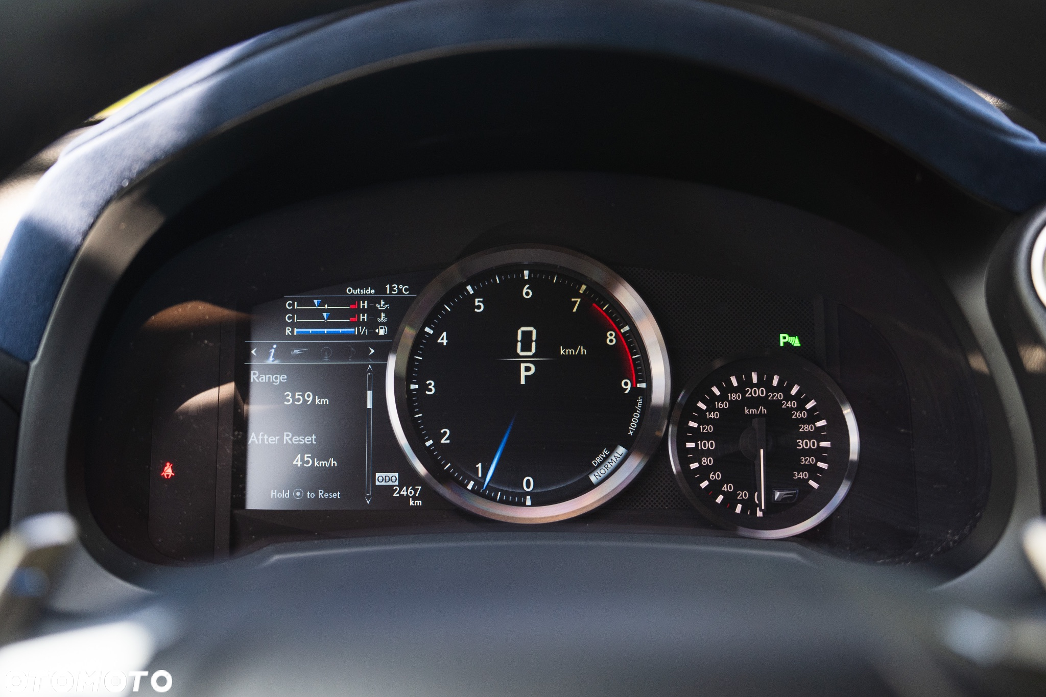 Lexus RC - 21