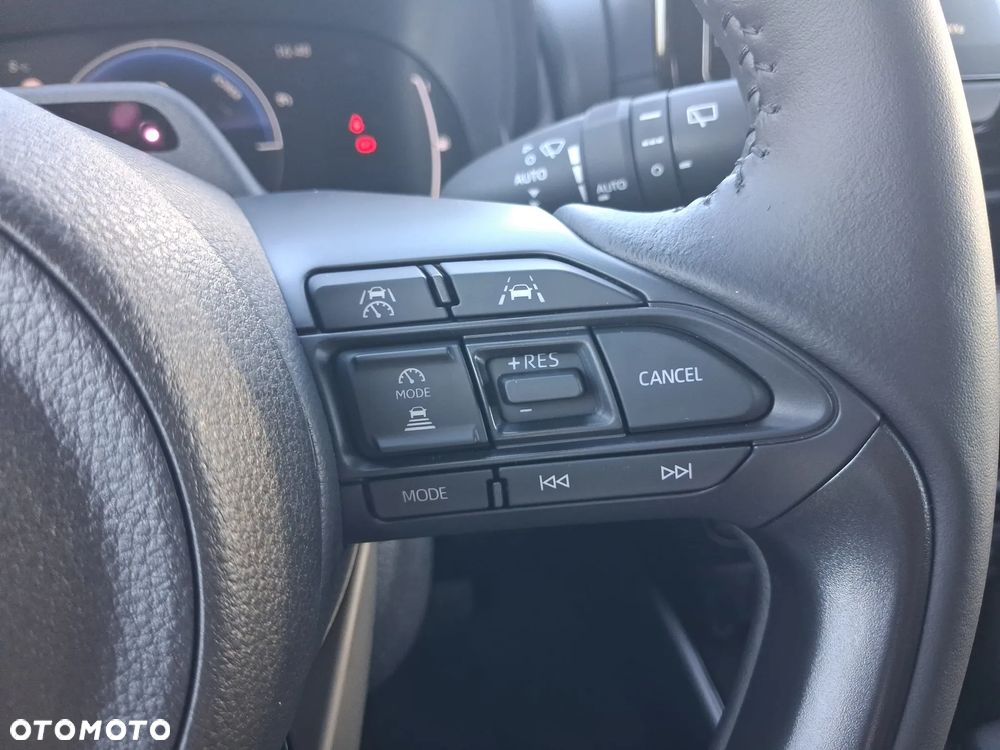 Toyota Yaris Hybrid 1.5 Style - 29