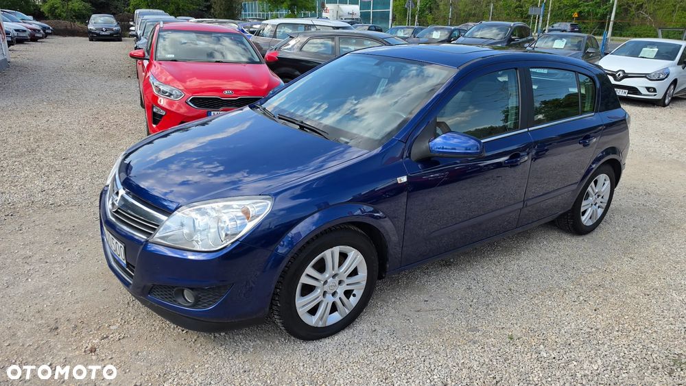 Opel Astra 1.6 T Cosmo - 32