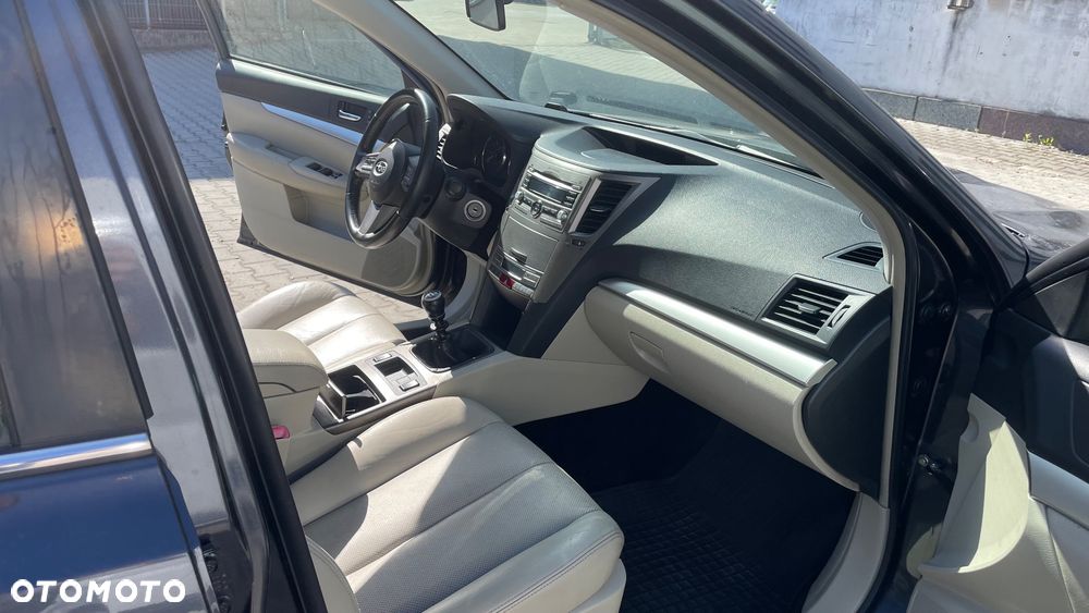 Subaru Outback - 15