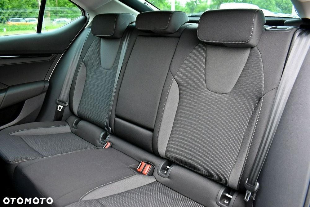 Skoda Octavia 1.5 TSI Selection - 12