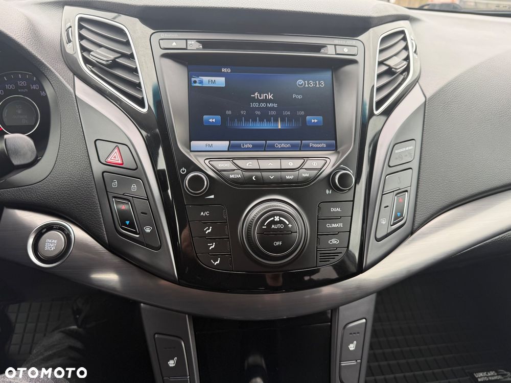 Hyundai i40 i40cw 1.7 CRDi Fifa World Cup Edition - 28