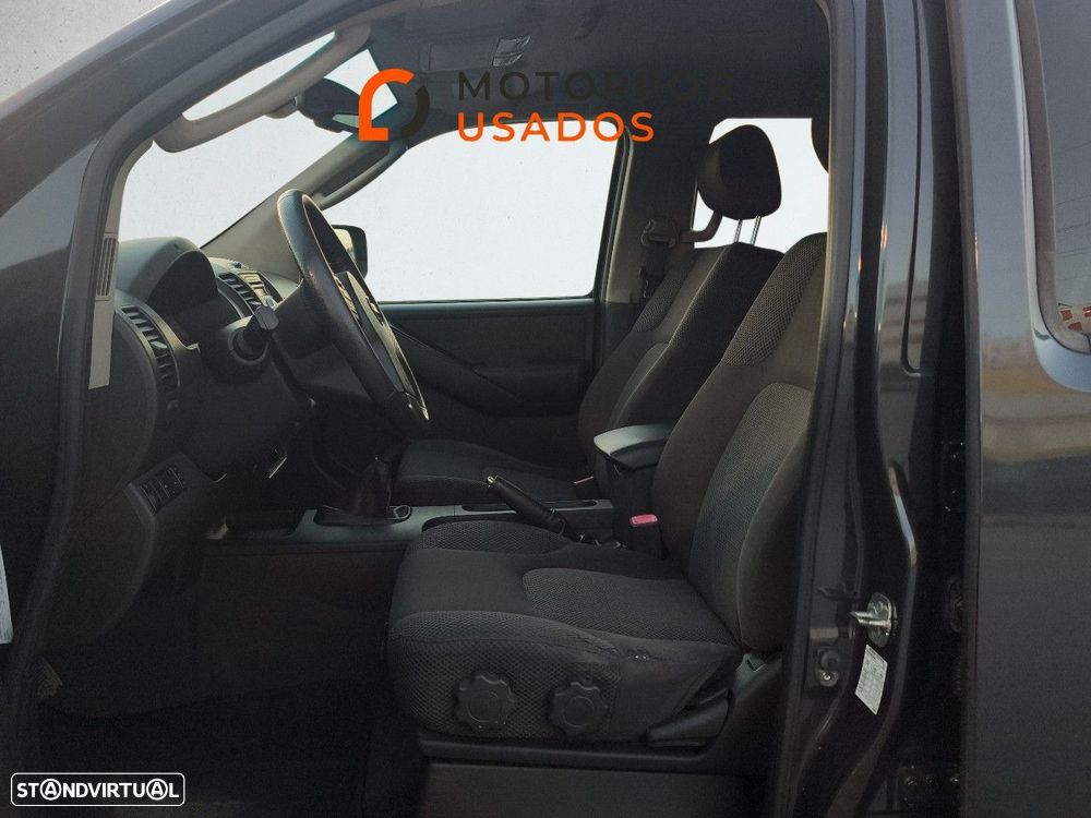 Nissan Navara 2.5 dCi CD LE - 9