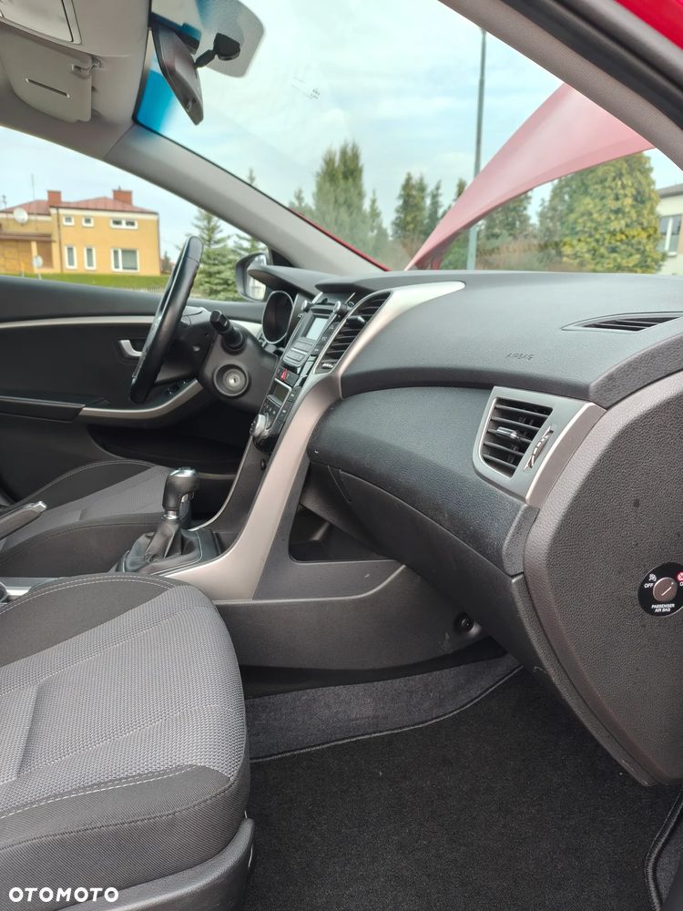 Hyundai i30 1.4 CRDi Comfort - 34