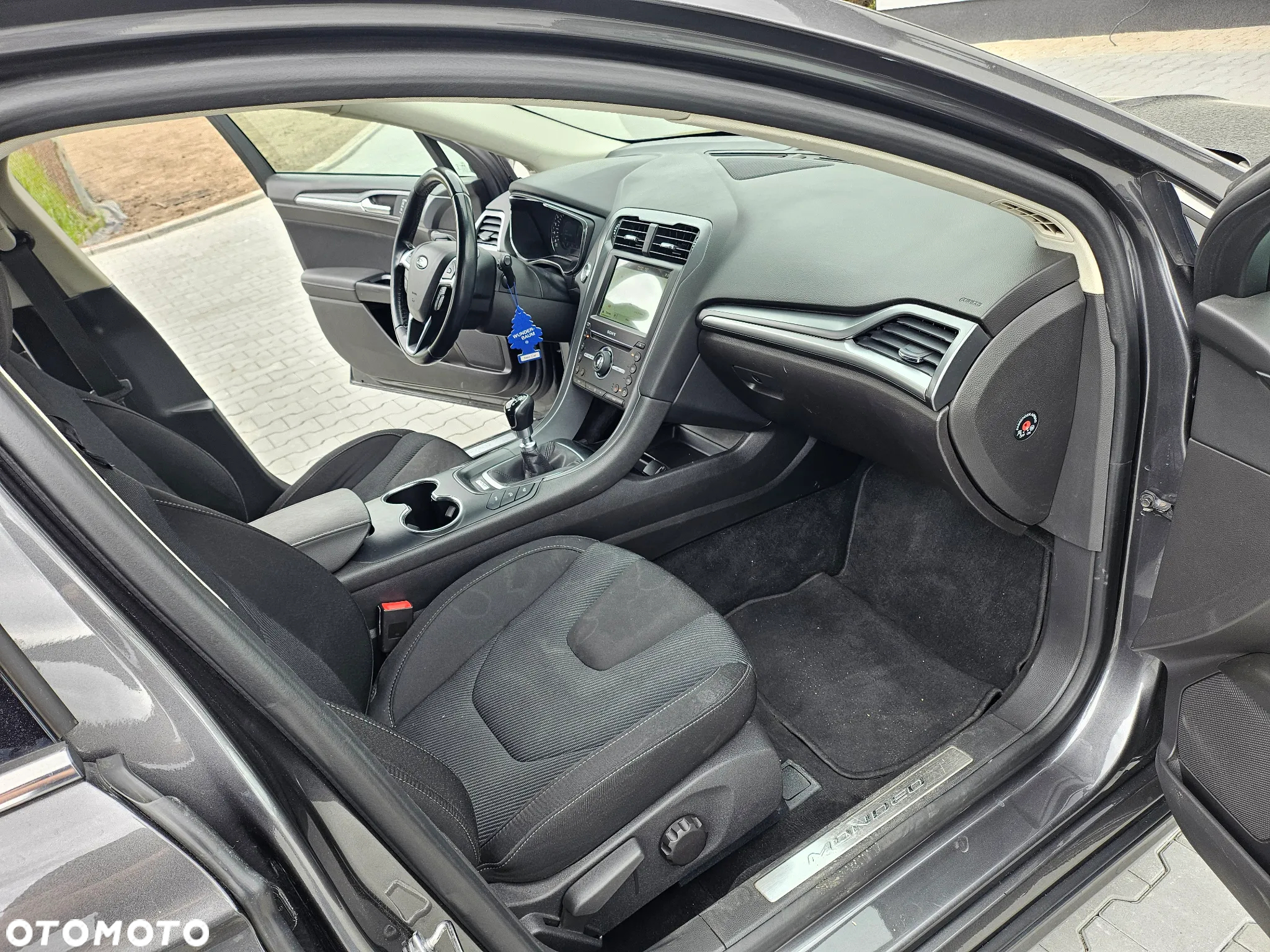 Ford Mondeo 2.0 TDCi Titanium - 10