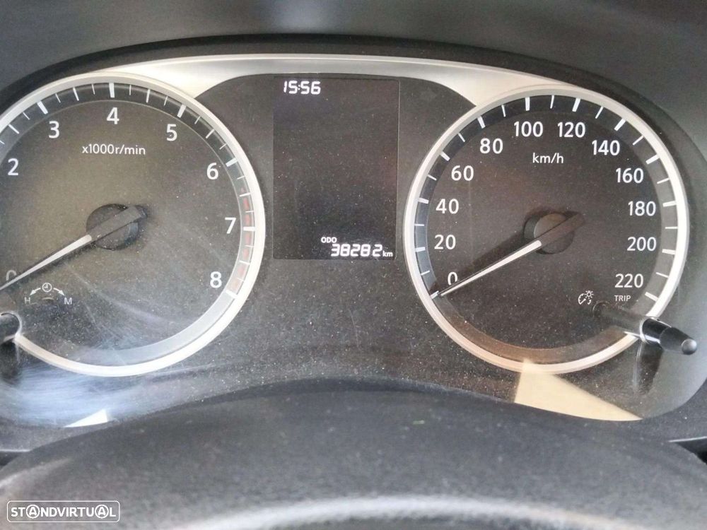 Nissan Micra 1.0 G Acenta - 9