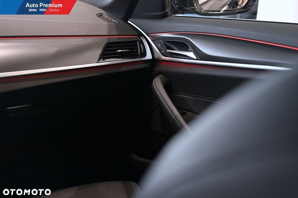 BMW Seria 5 520i mHEV - 20