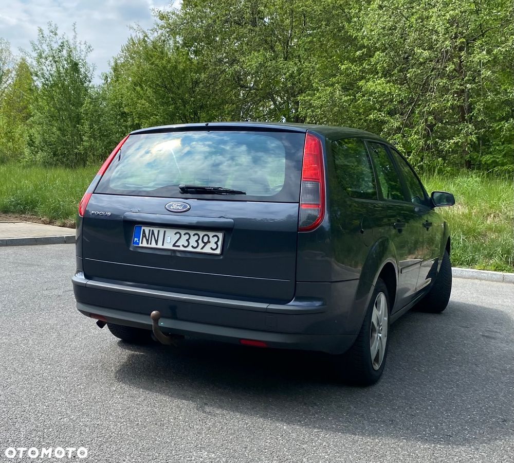 Ford Focus 1.6 Ambiente - 5