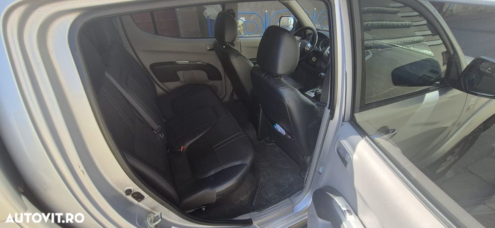 Mitsubishi L200 - 9