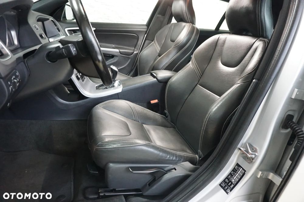 Volvo V60 D2 Kinetic - 22