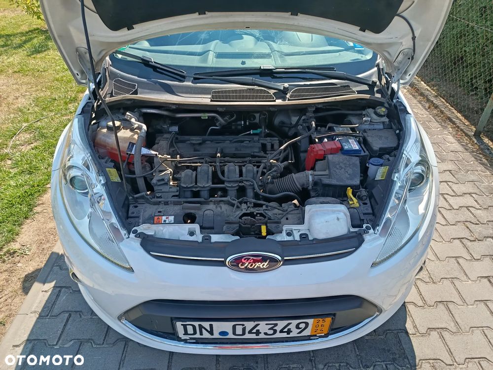 Ford Fiesta 1.25 Celebration - 15