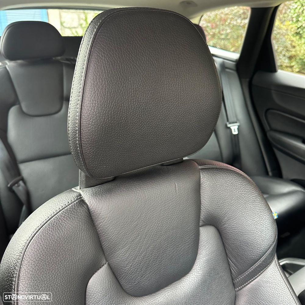 Volvo XC 60 2.0 D4 Inscription AWD Geartronic - 47