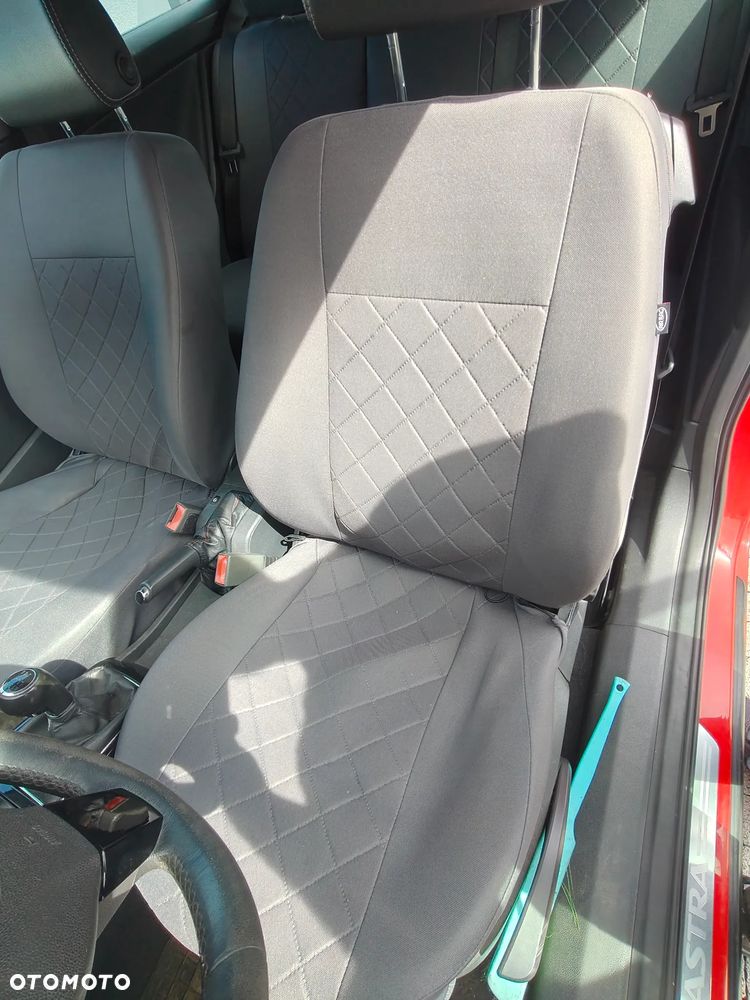 Opel Astra 1.6 Turbo Cosmo - 18