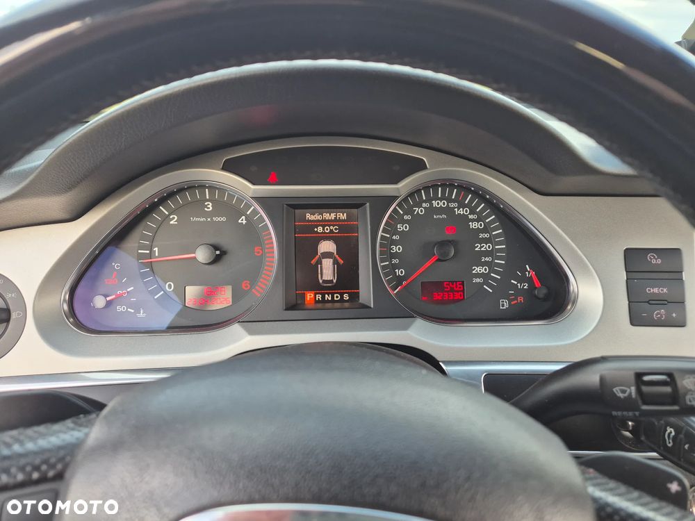 Audi A6 Avant 3.0 TDI DPF quattro tiptronic - 15