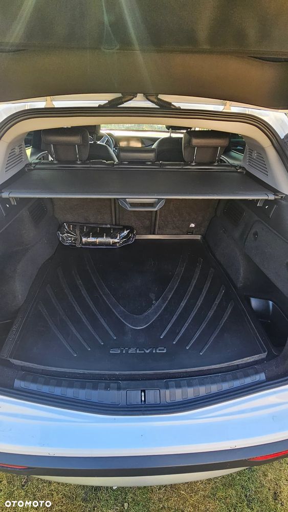 Alfa Romeo Stelvio 2.0 Turbo Q4 - 12