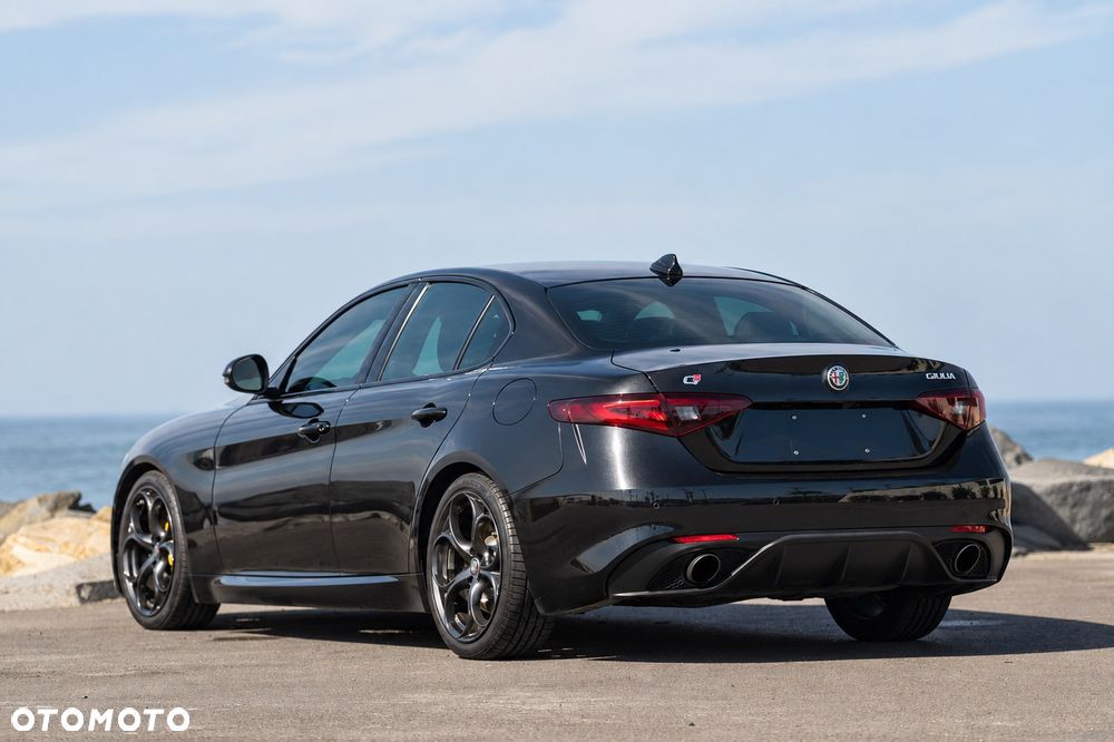 Alfa Romeo Giulia 2.0 Turbo 16V AT8 Veloce Ti - 8