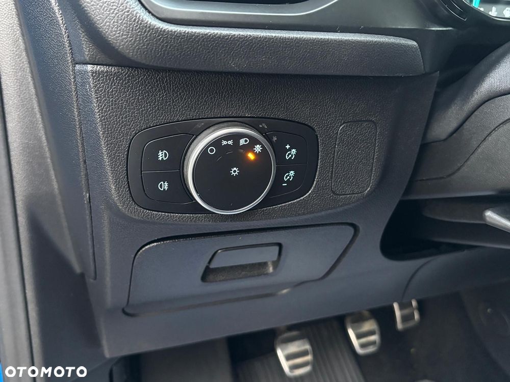 Ford Focus 1.0 EcoBoost Start-Stopp-System ST-LINE DESIGN - 30