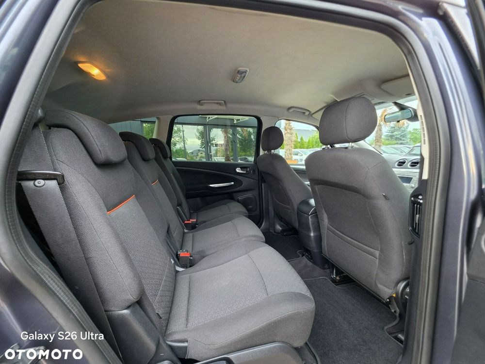 Ford S-Max - 33
