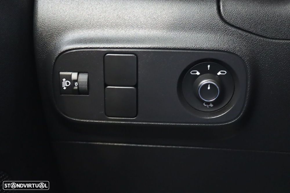 Citroën C3 Pure Tech 110 S&S EAT6 MAX - 17