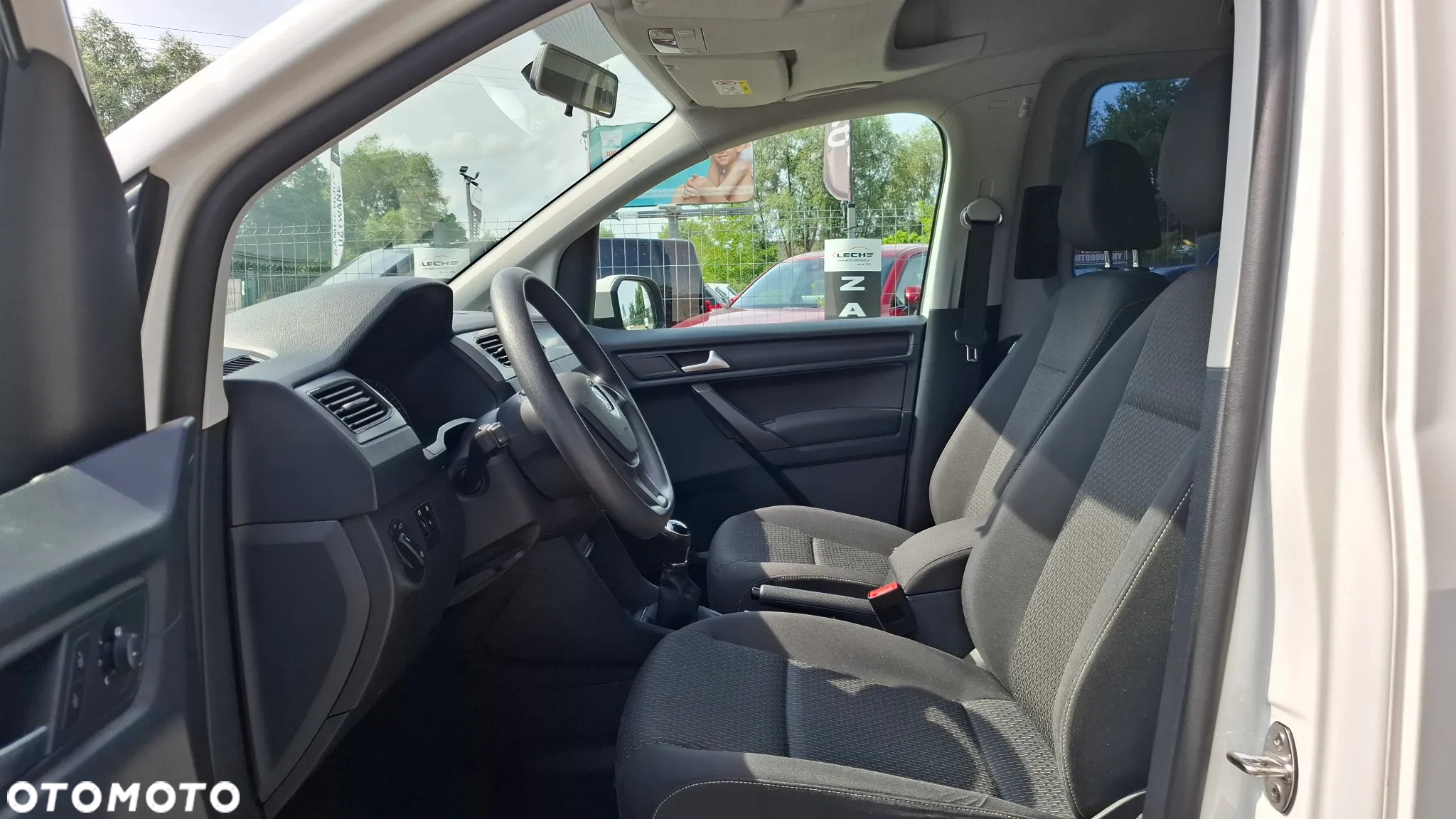 Volkswagen Caddy - 10