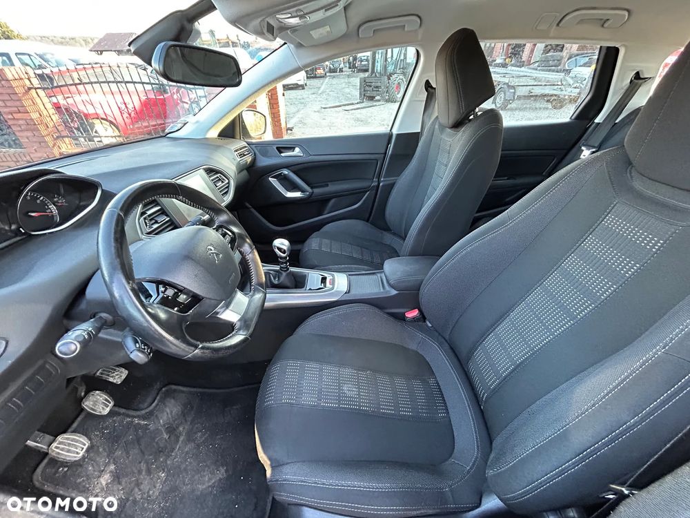 Peugeot 308 - 11