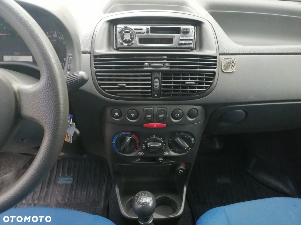 Fiat Punto 1.2 16V Dynamic - 13