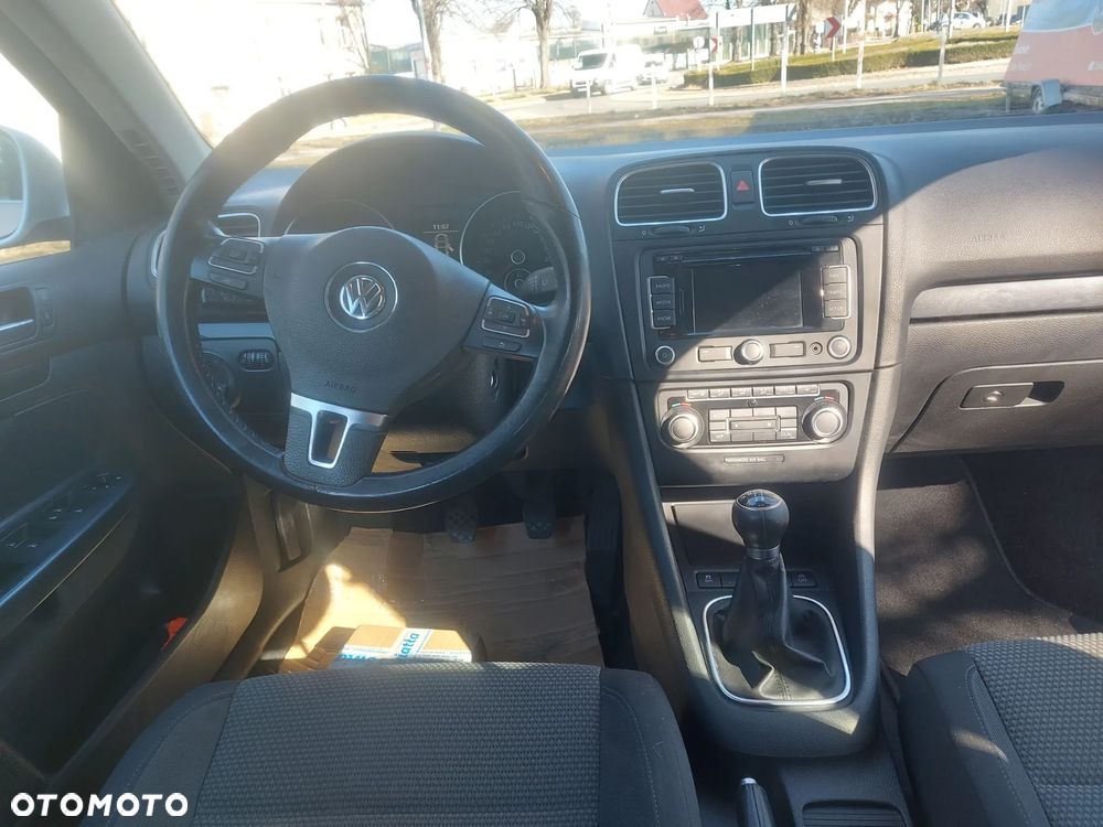 Volkswagen Golf 1.6 TDI DPF BlueMotion Technology Comfortline - 8