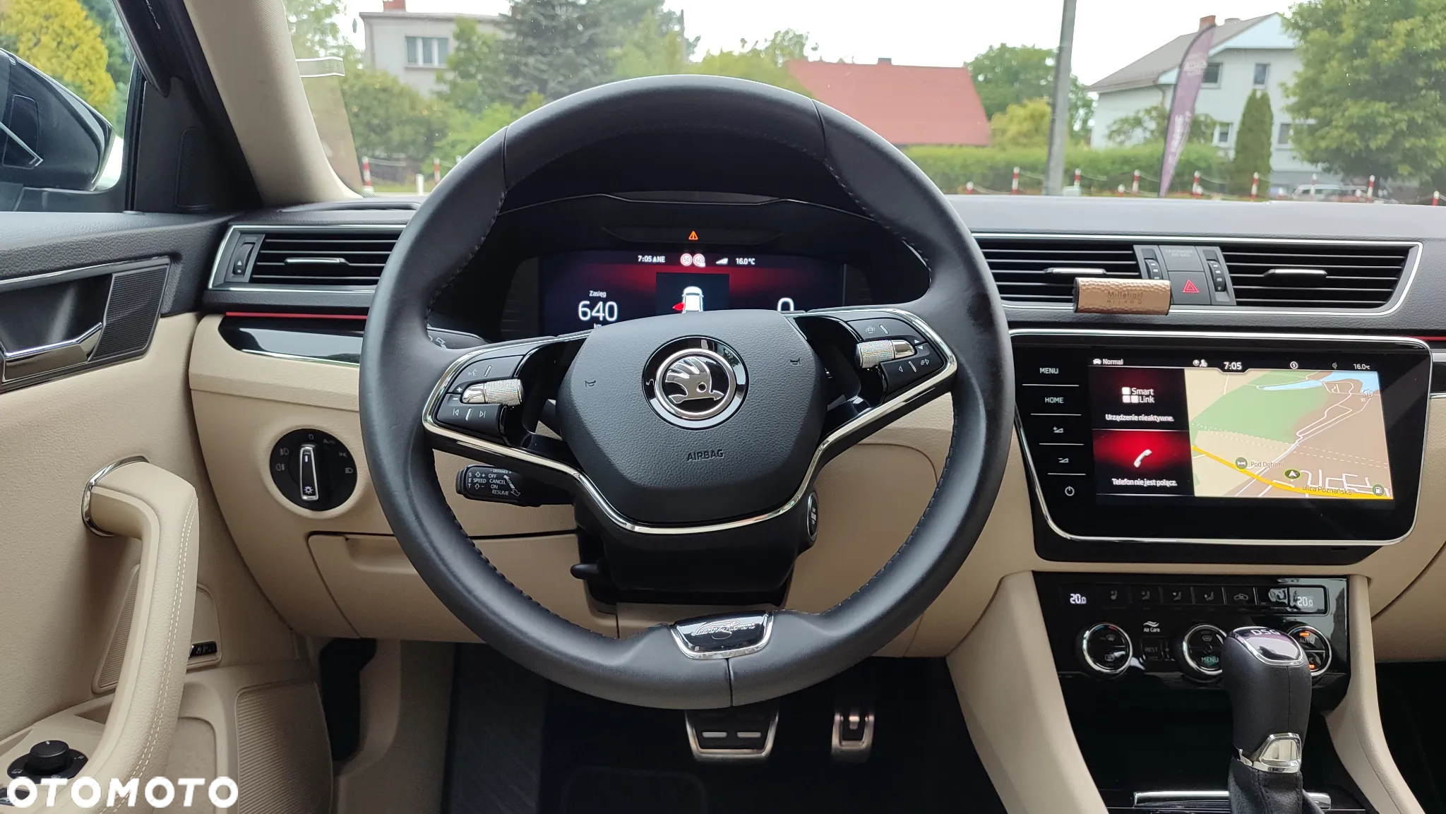 Skoda Superb 2.0 TSI L&K DSG - 17