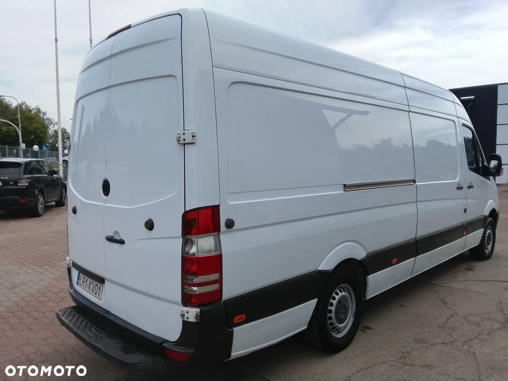 Mercedes-Benz Sprinter - 9