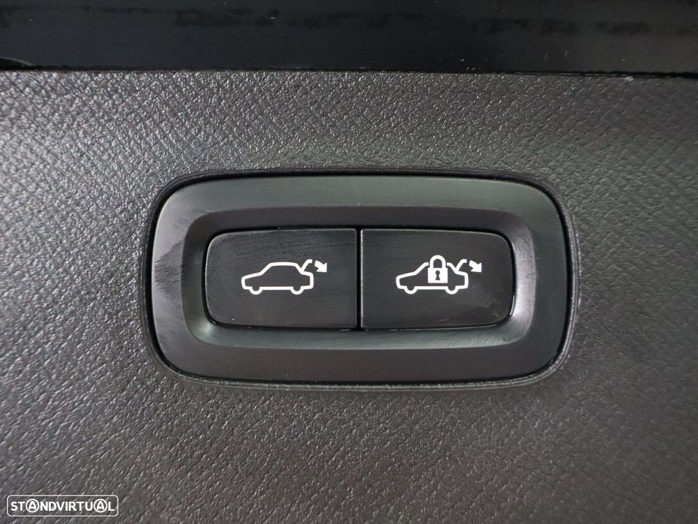 Volvo XC 90 2.0 T8 PHEV Inscription AWD - 25