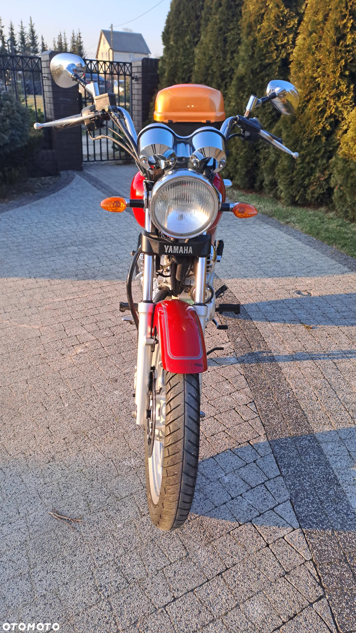 Yamaha YBR - 27