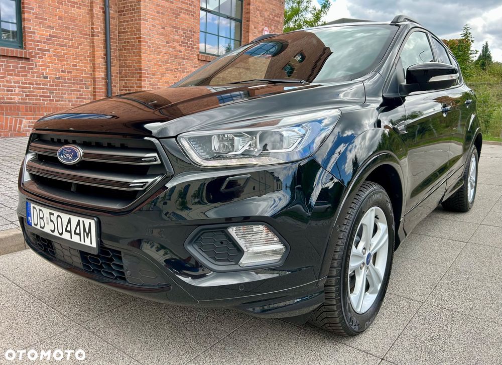 Ford Kuga 1.5 EcoBoost 2x4 Titanium
