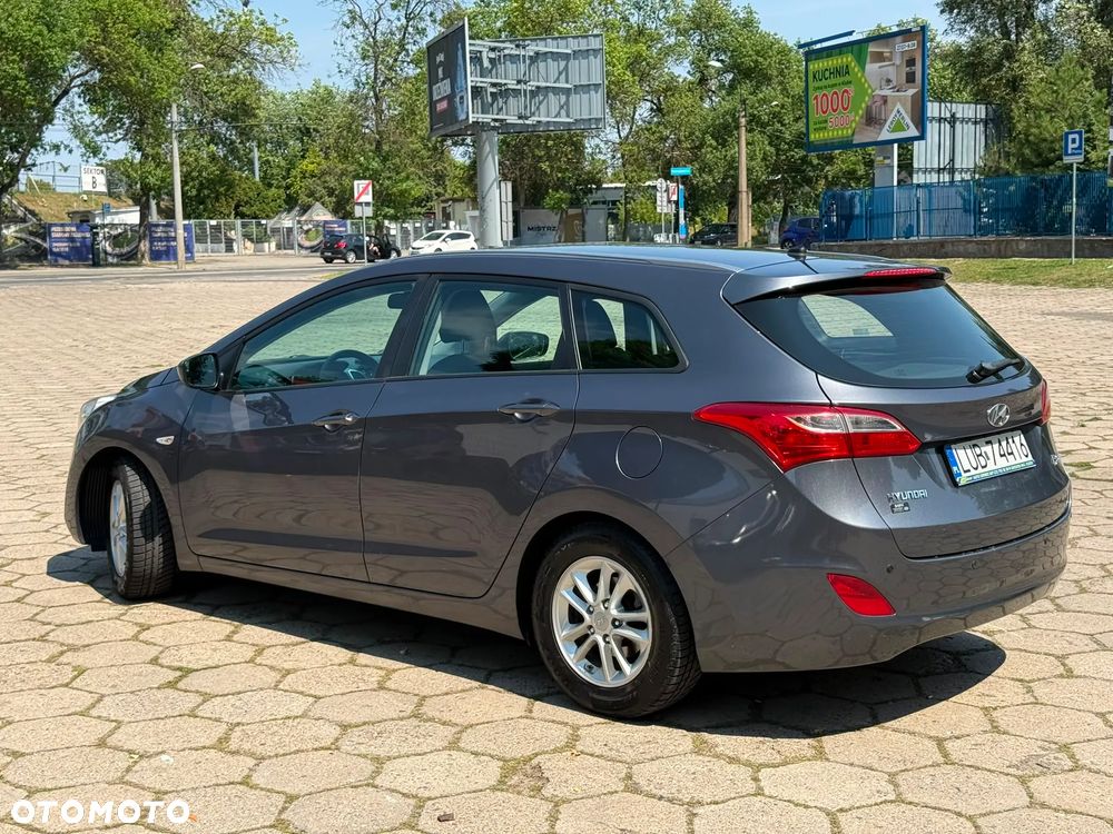 Hyundai i30 1.6 D Classic + - 7