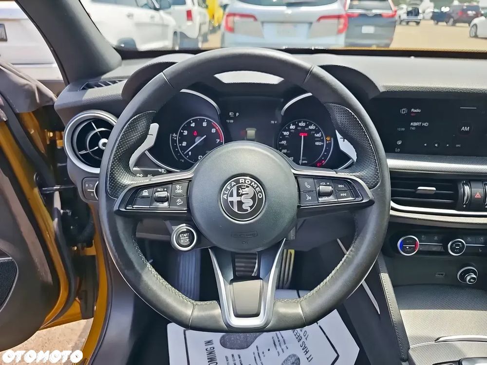 Alfa Romeo Stelvio 2.0 Turbo 16V AT8-Q4 Veloce - 9