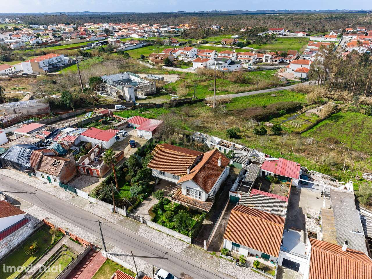 Oportunidade! Moradia T3 + T2 com Potencial de Rentabilização - Grande imagem: 2/39
