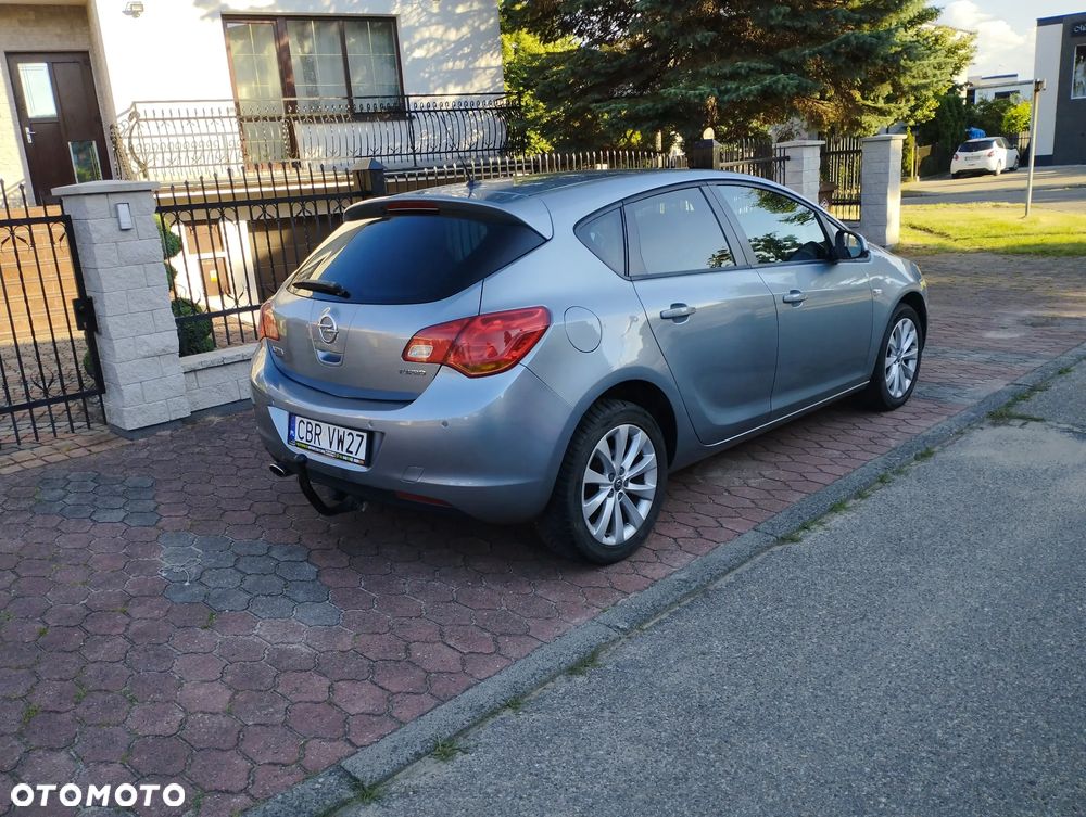 Opel Astra 1.4 Turbo 150 Jahre - 6