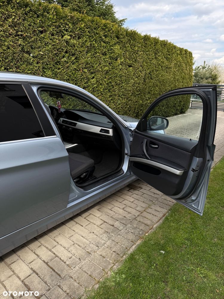 BMW Seria 3 - 16