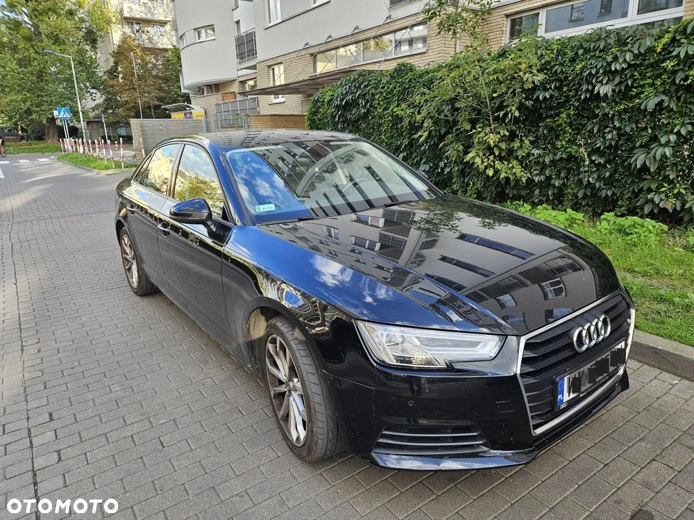 Audi A4 Limousine - 4