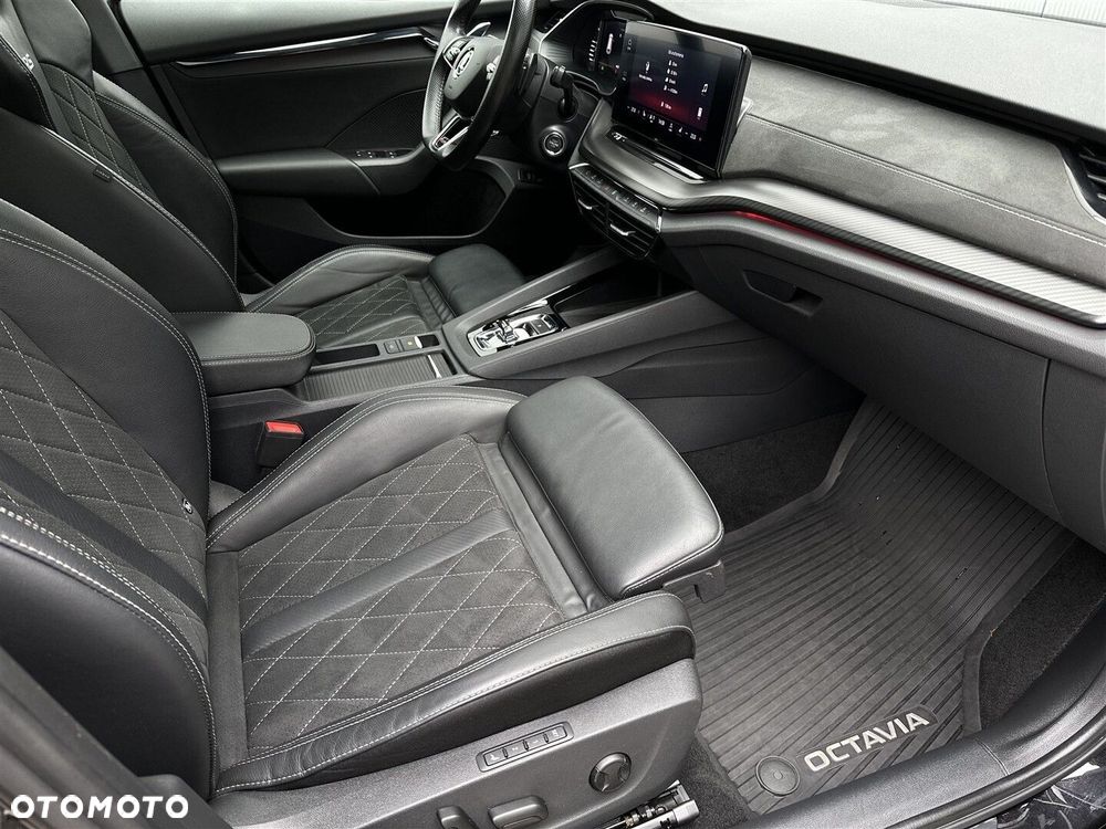 Skoda Octavia 2.0 TSI RS 245 DSG - 9