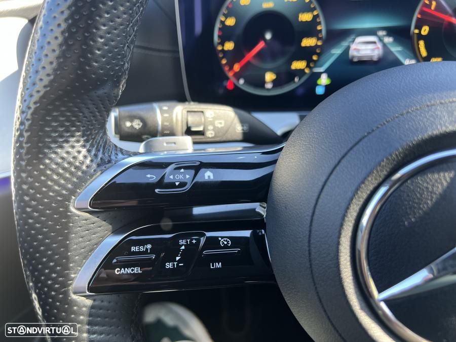 Mercedes-Benz E 300 de AMG Line - 34