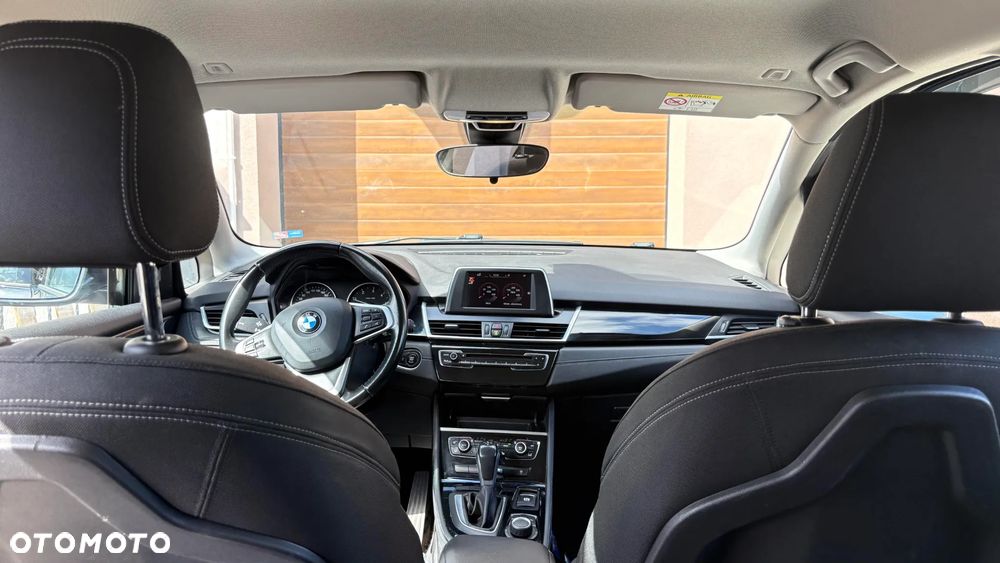 BMW Seria 2 220d Sport Line - 7