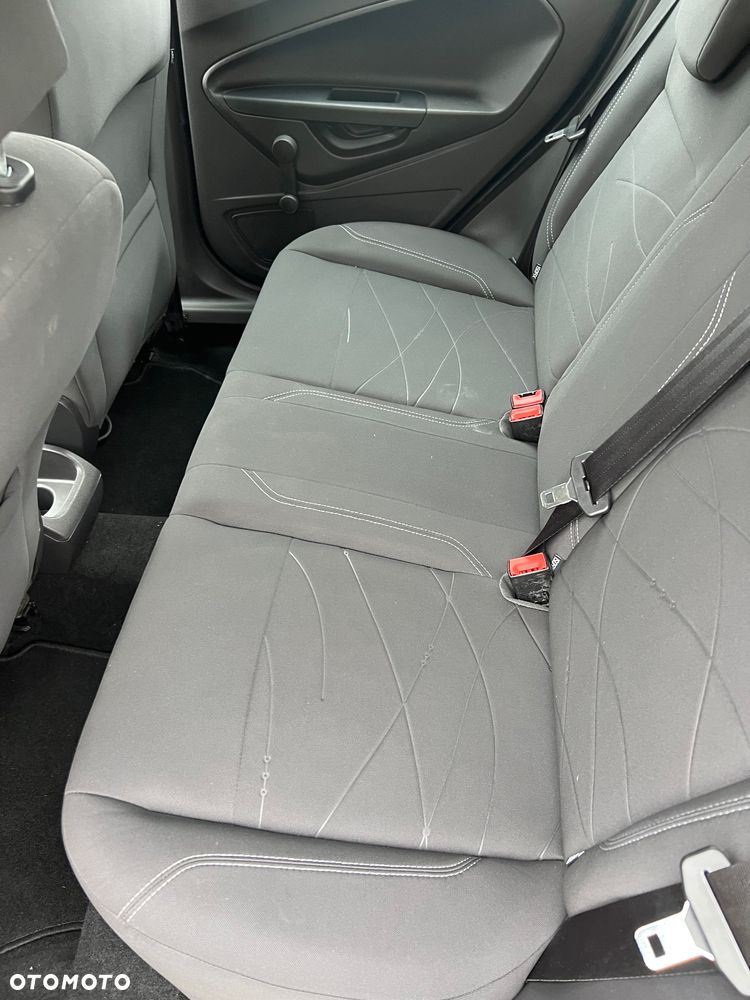 Ford Fiesta - 14