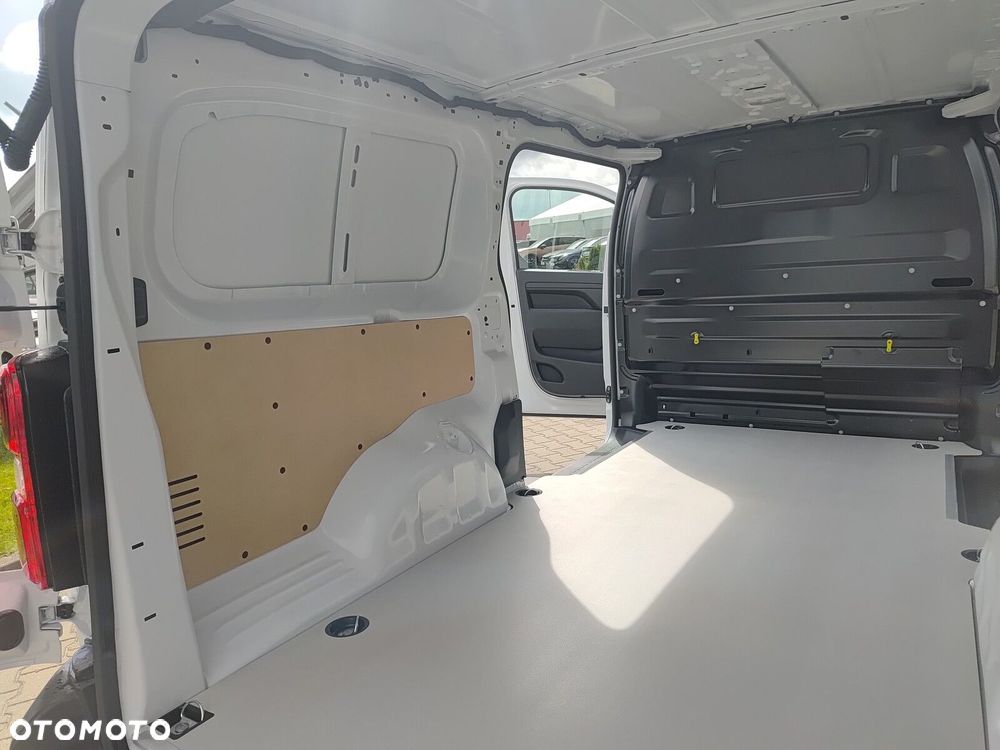 Opel Vivaro - 11