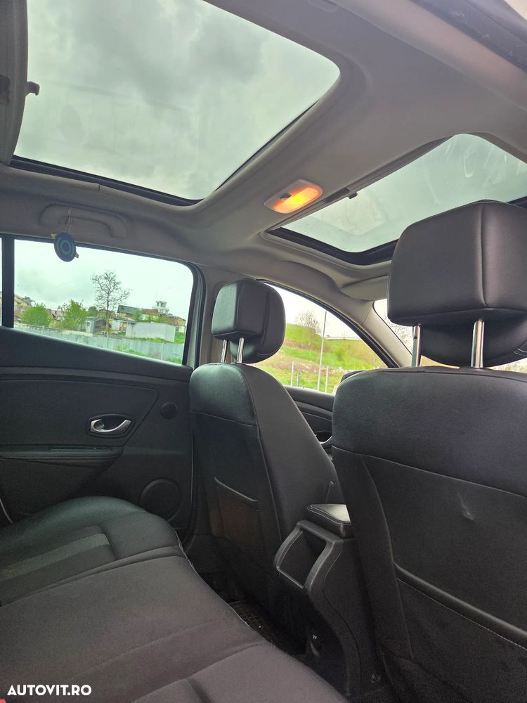 Renault Megane dCi 110 FAP EDC Bose Edition - 17